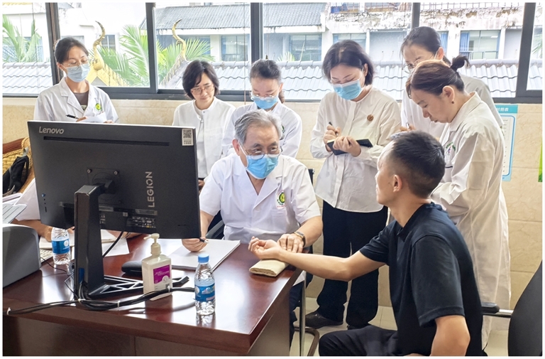 陈宝贵临床带教。