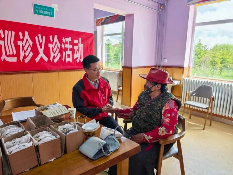 义诊现场。