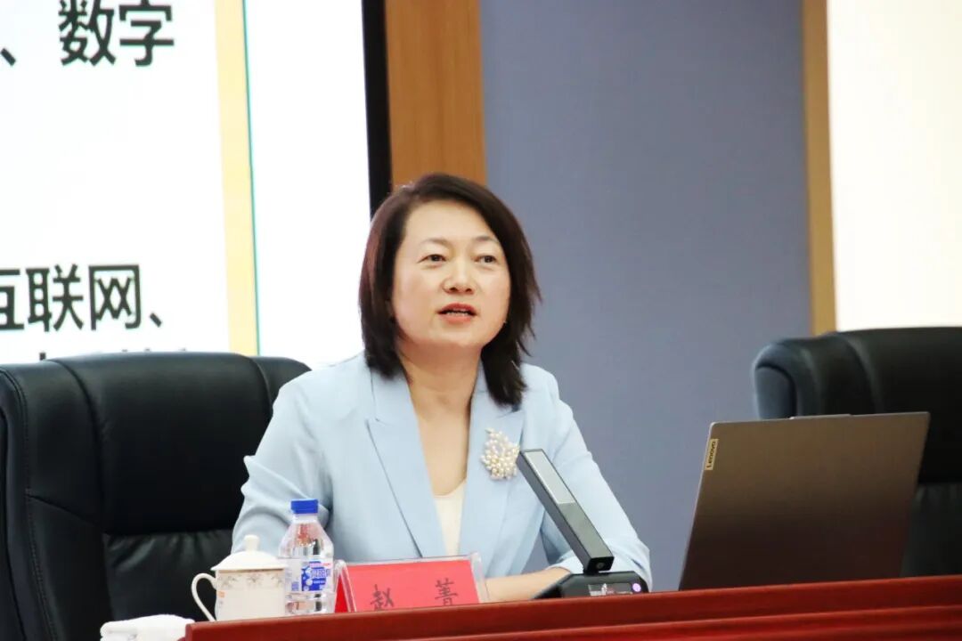 赵菁代表在活动现场作专题宣讲