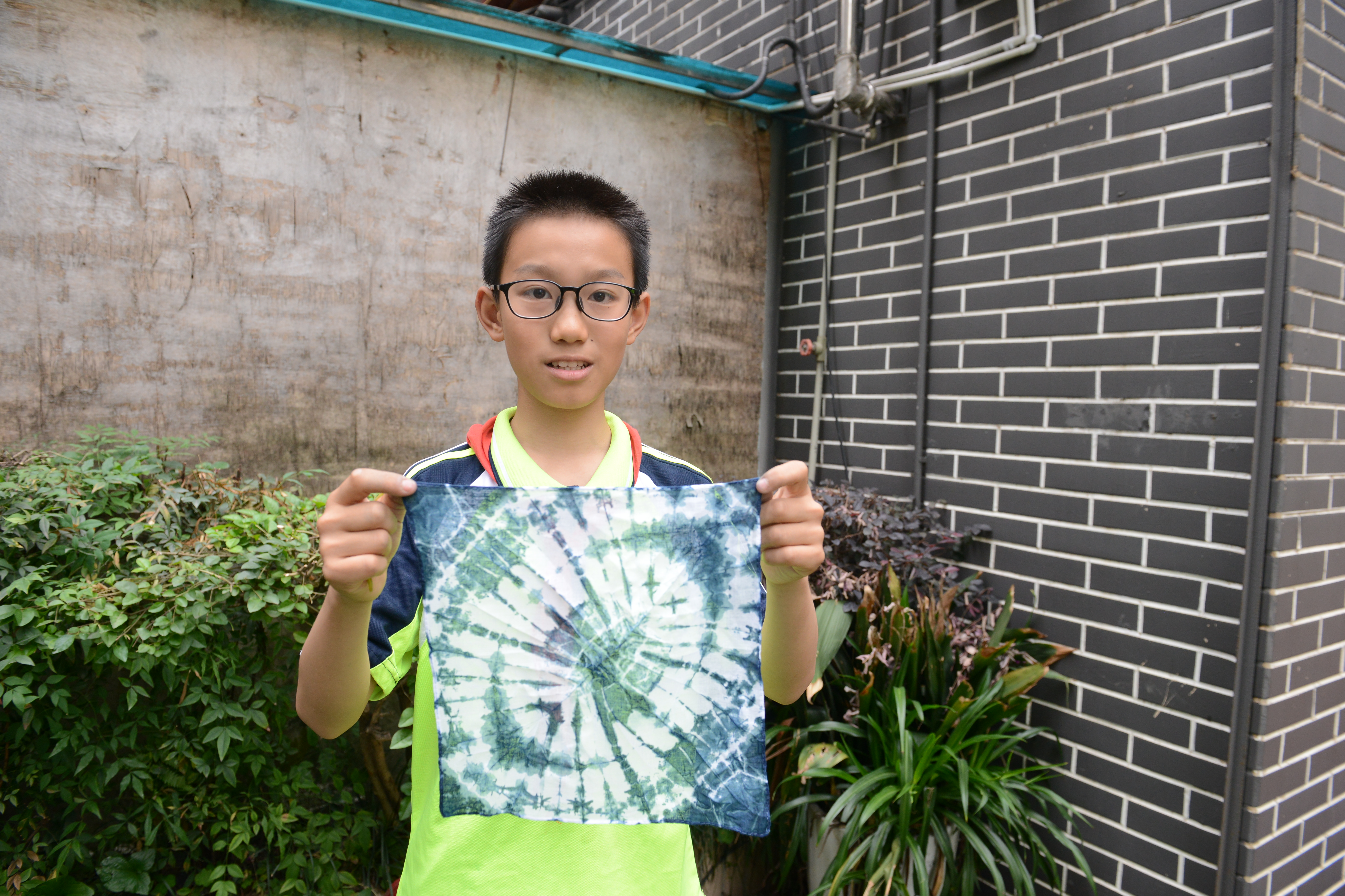 布里生“花” 草药扎染.jpg