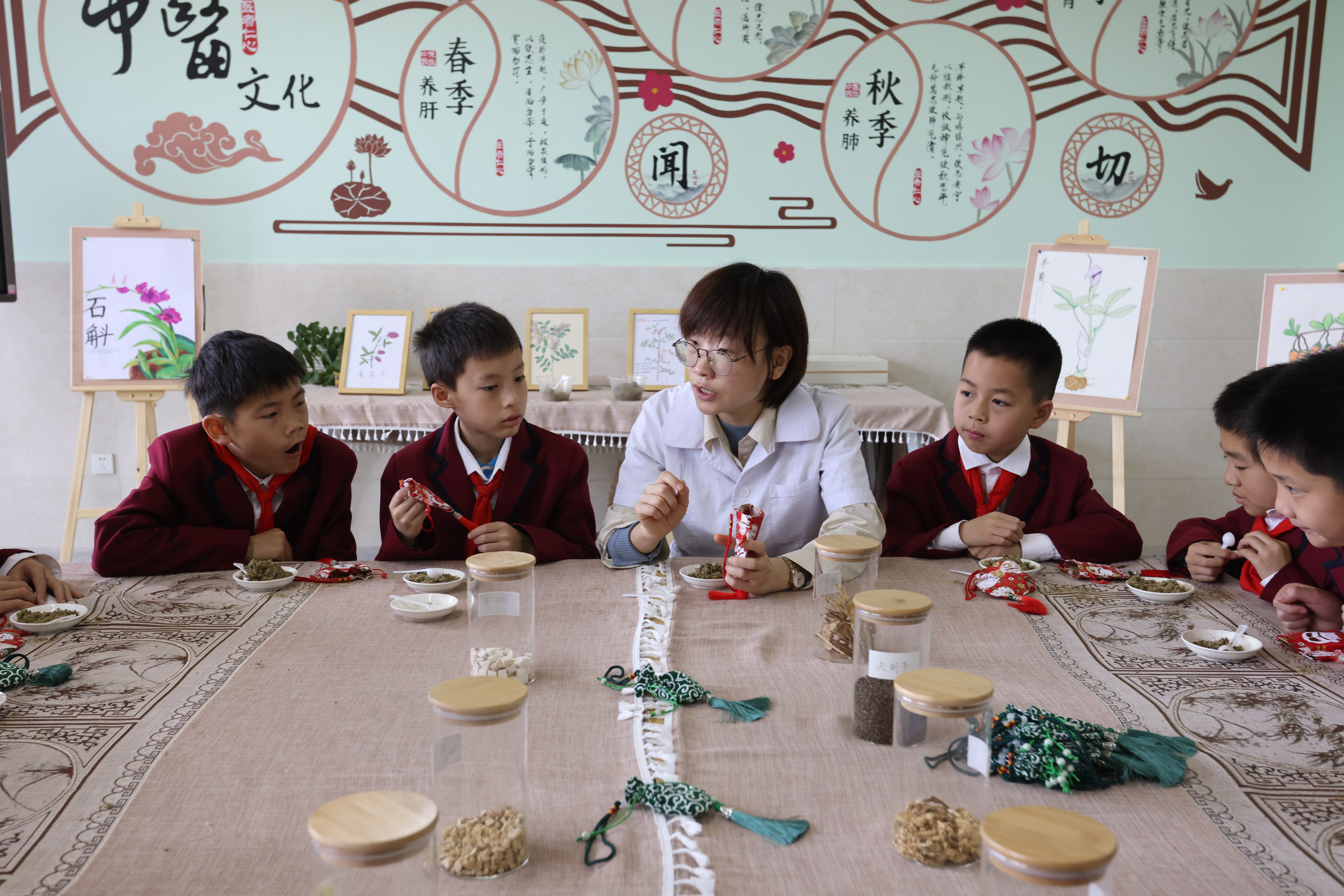 制作香囊 (3).jpg